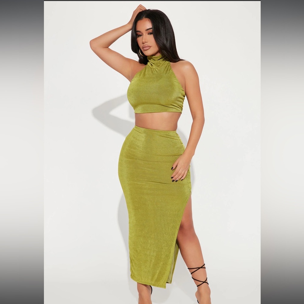 COPY - NWOT FASHION NOVA Same Girl Slinky Skirt Set